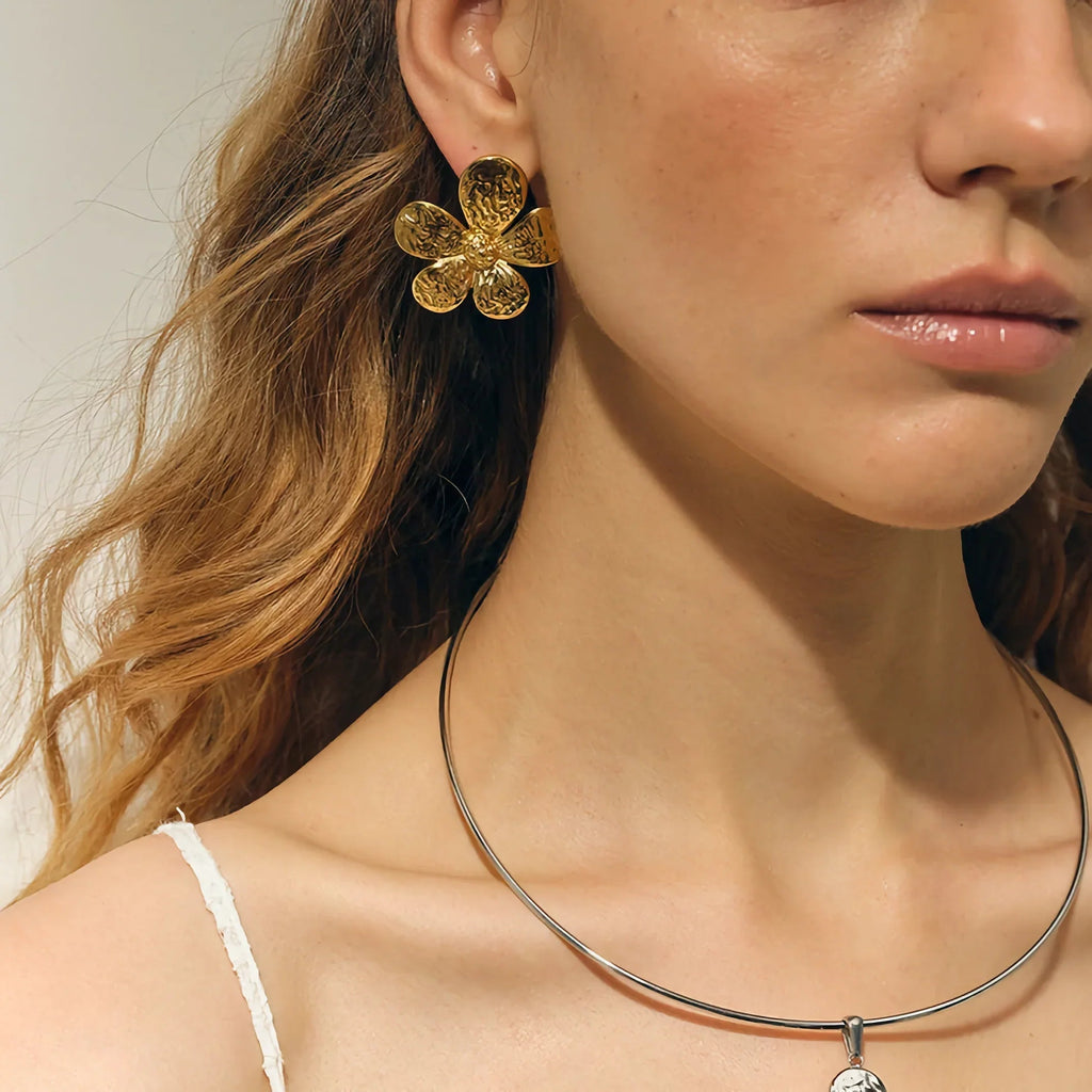 Daisy Gold Earrings