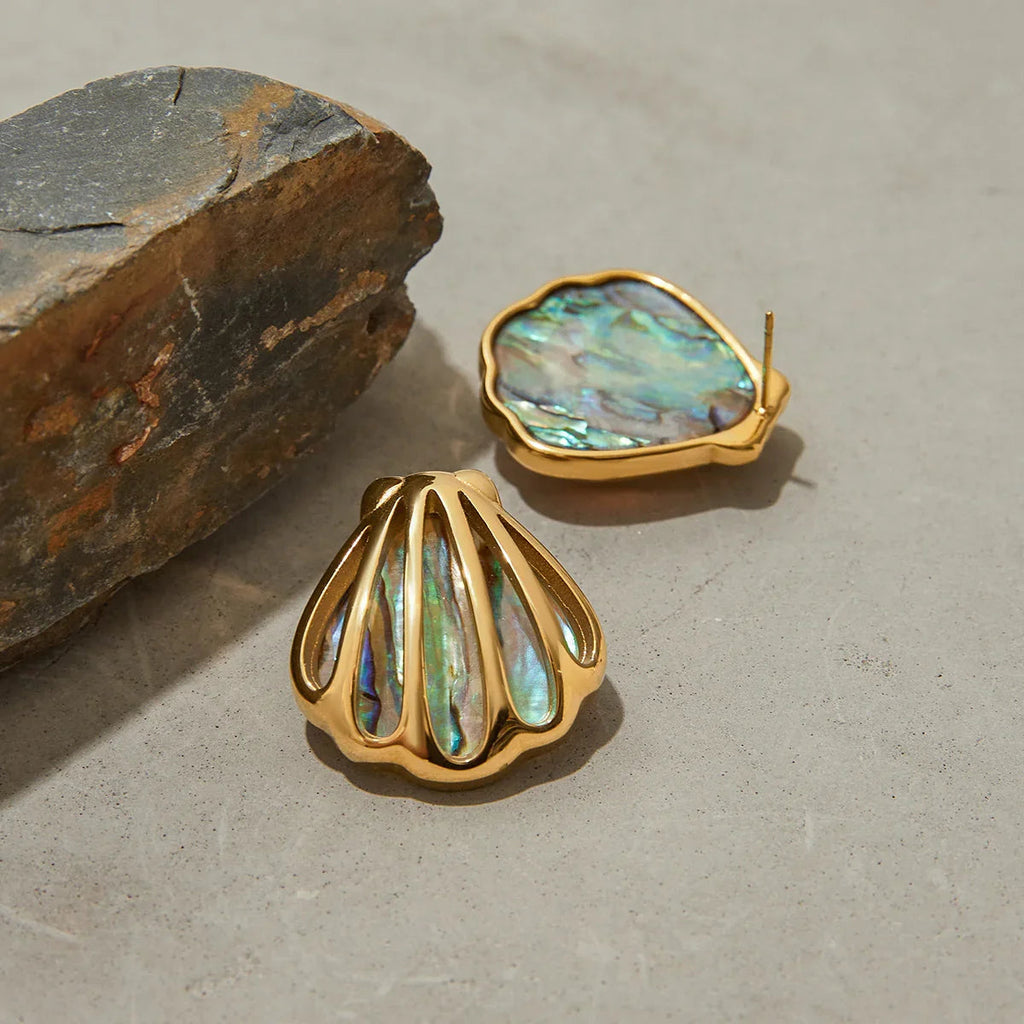 Nixie Gold Seashell Earrings
